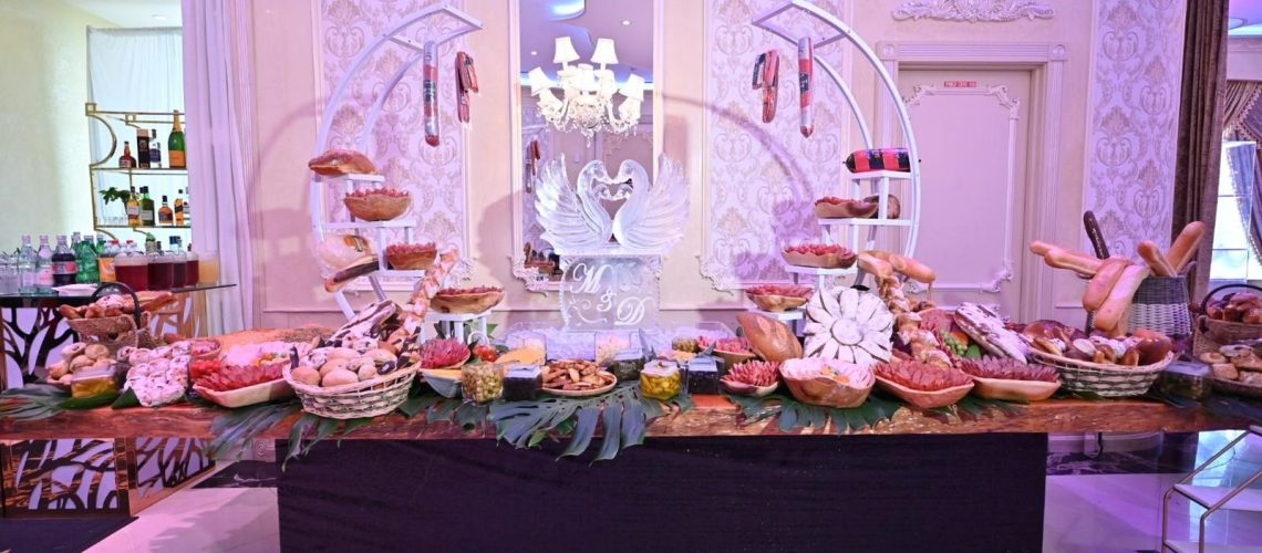 Bread and meat station